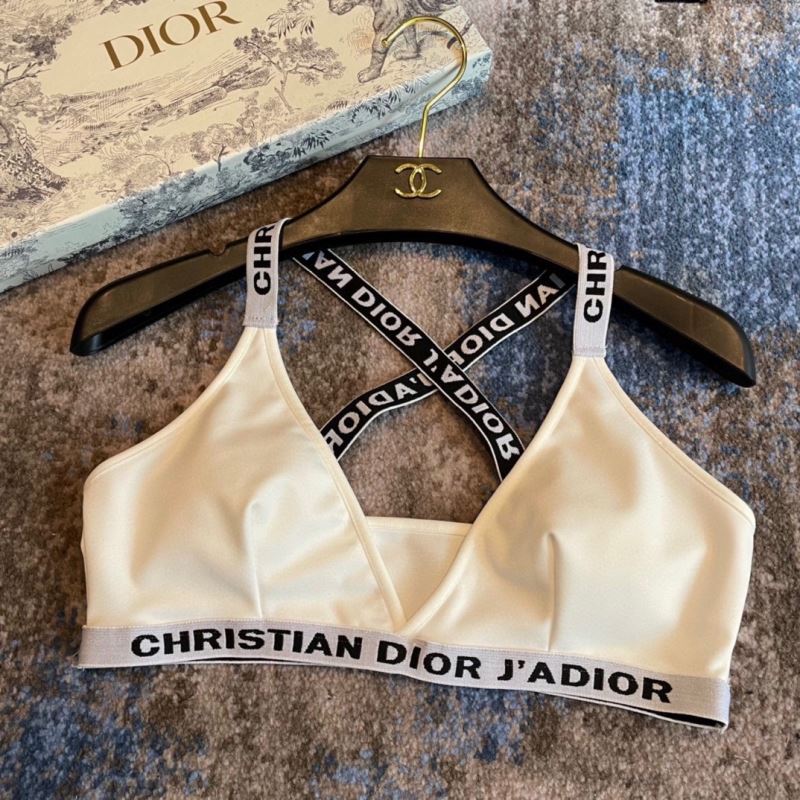 CHRISTIAN DIOR